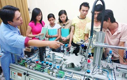 Lao động được đào tạo nghề thấp nhưng sinh viên ra trường không kiếm được việc làm