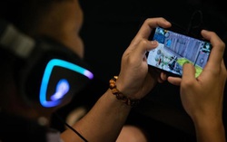 Nhiều học sinh cấp 2 chơi game 7 tiếng mỗi ngày