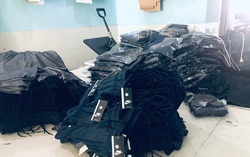 Bình Dương: Phát hiện xưởng sản xuất quần áo giả thương hiệu Nike, Adidas