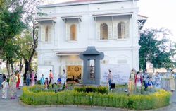 NTK Viết Bảo sáng lập Không gian Áo dài Huế