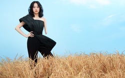 Người mẫu khuyết tay Hà Phương hóa “thiên thần đồng quê”