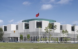 Nữ đại biểu Quốc hội - từ tham gia đến đại diện