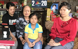 Cô bé 8 tuổi khát khao hơi ấm cha mẹ