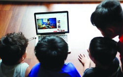 Bảo vệ trẻ khỏi những mặt tối của thế giới ảo