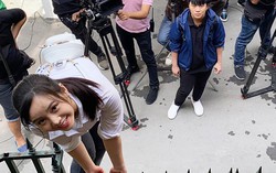 Bi hài: Cô út Về Nhà Đi Con leo cổng vào nhà cùng Quỳnh Kool, bị tóm vì tưởng... trộm