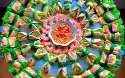 9X Việt tại Nhật trang trí món gỏi cuốn đẹp đến mức không nỡ ăn