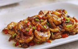 Được cho ít tôm khô, đem nấu chung với đậu phụ lại được món "trôi" cả nồi cơm đầy