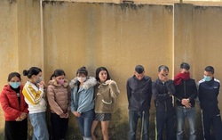 Thanh Hóa: Bắt quả tang 11 đối tượng sử dụng ma túy bên trong quán karaoke