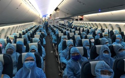 340 công dân Việt Nam từ "tâm dịch" Covid-19 Ấn Độ về sân bay Cần Thơ