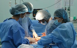 Cứu sống thai nhi có 6 vòng dây rốn quấn quanh, có thể mất tim thai bất cứ lúc nào 