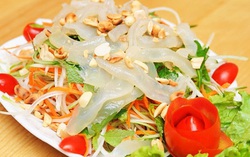 "Thánh ăn vặt" giải nhiệt mùa hè với món gỏi sứa