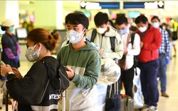 Chống dịch Covid-19: "Bao ngoài, nới trong" với thành viên tổ bay, chuyên gia, lưu học sinh vào Việt Nam