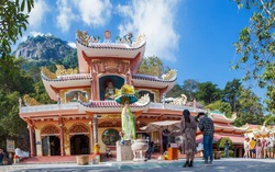 Có gì ở điểm đến linh thiêng nhất Nam bộ?