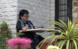 Những phụ nữ "mê chơi" trên giá vẽ