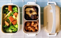Khoe những hộp cơm trưa vừa ngon lại đẹp, chàng trai trẻ khiến hội chị em ngưỡng mộ