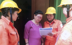 Đủ cách tiết kiệm điện, vẫn lo lắng vì dự báo hóa đơn điện tháng 6 tăng cao