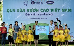 Quỹ sữa Vươn cao Việt Nam và Vinamilk trao tặng 120.000 ly sữa cho trẻ em Hà Nội