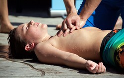 Chuyên gia hướng dẫn biện pháp sơ cứu trẻ bị đuối nước