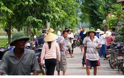 Bàng hoàng phát hiện 3 người tử vong dưới chân cột điện