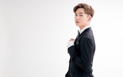Quán quân The Voice Ali Hoàng Dương đầy day dứt hát "Mình dừng lại đi"