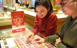 Chưa tính thuế và phí, giá vàng trong nước đang cao hơn thế giới khoảng 1,39 triệu đồng/lượng