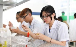 Bác sĩ nói về học phí y khoa 70 triệu đồng/năm: "Học phí cao sẽ tạo ra bác sĩ "móc túi" bệnh nhân"