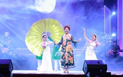 “Cô gái dân ca triệu view” say mê thử sức ở lĩnh vực làm đẹp