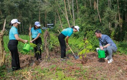 "Agribank – Vì tương lai xanh – Thêm cây, thêm sự sống"