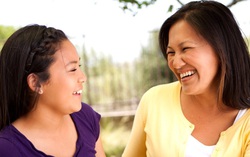 9 mẹo để có thể nói chuyện với con tuổi teen 
