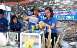 Suất cơm, nước mía miễn phí hỗ trợ thí sinh vùng cao thi vào lớp 10