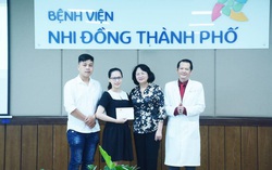 Gần 2 tỉ đồng gửi đến hai bé song sinh Trúc Nhi - Diệu Nhi
