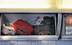 Lý do mỗi người chỉ được mang 7kg hành lý xách tay: Biết được bạn sẽ không dám làm trái
