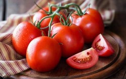 Chuyên gia khuyên ăn cà chua cùng 4 món này để ngăn chặn ung thư