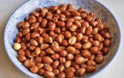 Thêm vài giọt này lạc rang muối thơm nức, giòn tan để cả tuần không ỉu