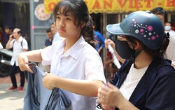Thi vào 10 Hà Nội: Mẹ lặng người khi con thiếu 0,75 điểm để đỗ nguyện vọng 1