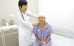 Ăn rau xanh, tập theo giáo phái lạ trị ung thư, nữ bệnh nhân bị suy kiệt, nguy kịch
