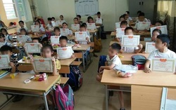 “Cơn mưa” giấy khen khiến cho có trẻ khổ sở vì bị chê bai, mắng mỏ