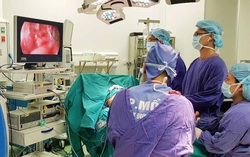 Tiêm mỡ nhân tạo, cô gái 25 tuổi bị hoại tử mông