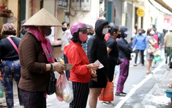 Hà Nội vận động người dân không ra khỏi nhà khi không cần thiết