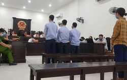 Nghe tin vợ bị đánh, chồng rủ bạn mang hung khí đến “nói chuyện”