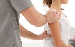 Vận động viên đau lưng không cúi được người, sau 4 năm mới tìm ra nguyên nhân