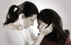 Mẹ chồng cũ liên tục mách tội, kể xấu cháu gái tuổi teen