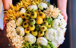 Hoa hoàng lan giá tiền triệu, quả thị thơm đắt hàng trong rằm tháng 7 