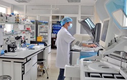 Thủ tướng: Đảo đảm đủ vật tư, sinh phẩm phục vụ xét nghiệm