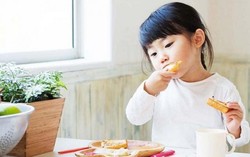 3 kiểu ăn sáng khiến con không thể phát triển chiều cao