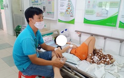 Hàng chục học sinh ở TPHCM nhập viện: Phụ huynh nghi con bị ngộ độc thực phẩm do thức ăn tại trường 