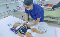Ngã vào thùng đồ chơi, bé trai 11 tháng tuổi bị kéo đâm vào đầu gây xuất huyết não