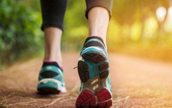 Những người sống lâu sẽ có 5 đặc điểm này khi đi bộ