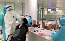 1 người từ Nội Bài sang Nhật test nhanh dương tính Covid-19