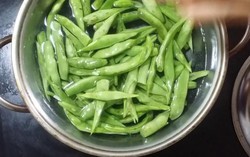 4 loại rau chứa độc tố cần phải chần trước khi nấu 